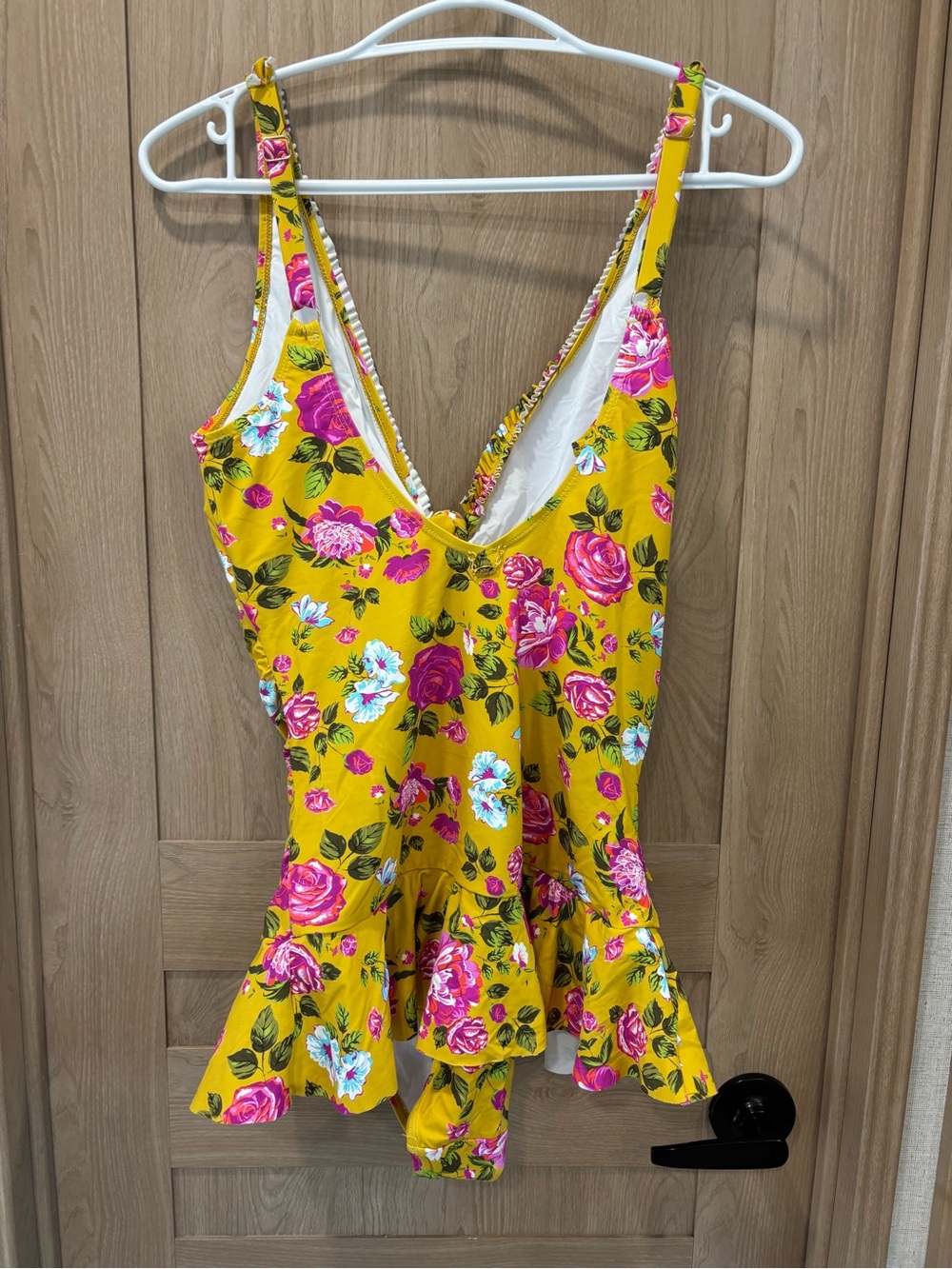 NWOT Betsy Johnson One Piece Bathing Suit Size L Floral Yellow Ruffles - Picture 3 of 5